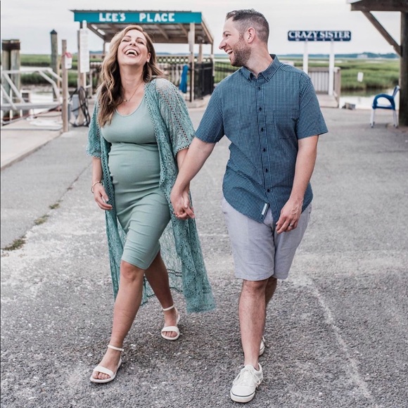 ๐๐ผ WELCOME TO MY CLOSET! - Picture 2 of 4